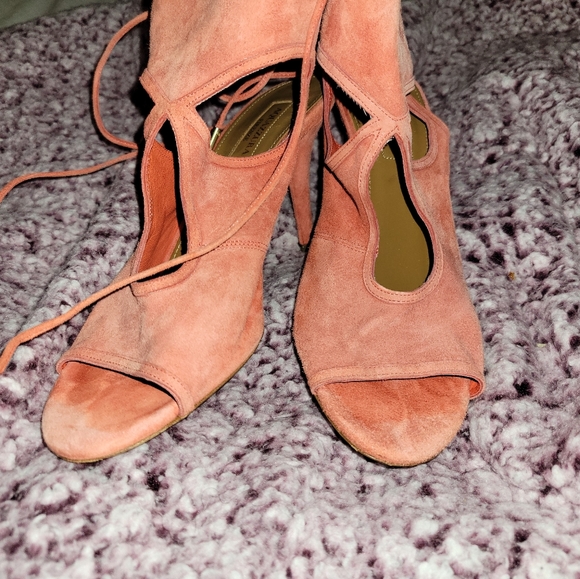 Peach Sexy thing pumps in size 8 - Picture 3 of 8